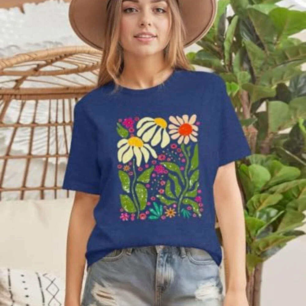 Vintage Floral Graphic Tee Boho Cottagecore Short Sleeve Top Women's T-Shirt
